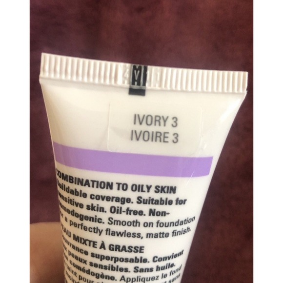 Mary Kay 1 Oz Ivory 3 TimeWise Matte Wear Liquid Foundation 038752 New FAST SHIP - Picture 2 of 3